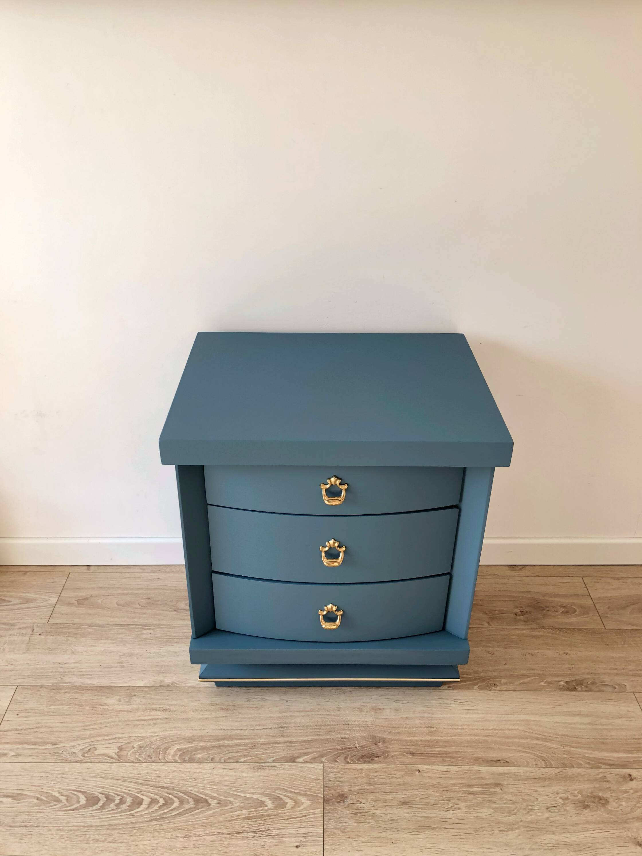 Revisited occasional furniture