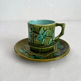 Tasse à café ancienne en barbotine bambou