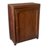 Compact Parisian buffet