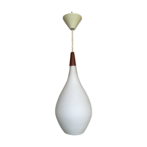 Suspension en opaline