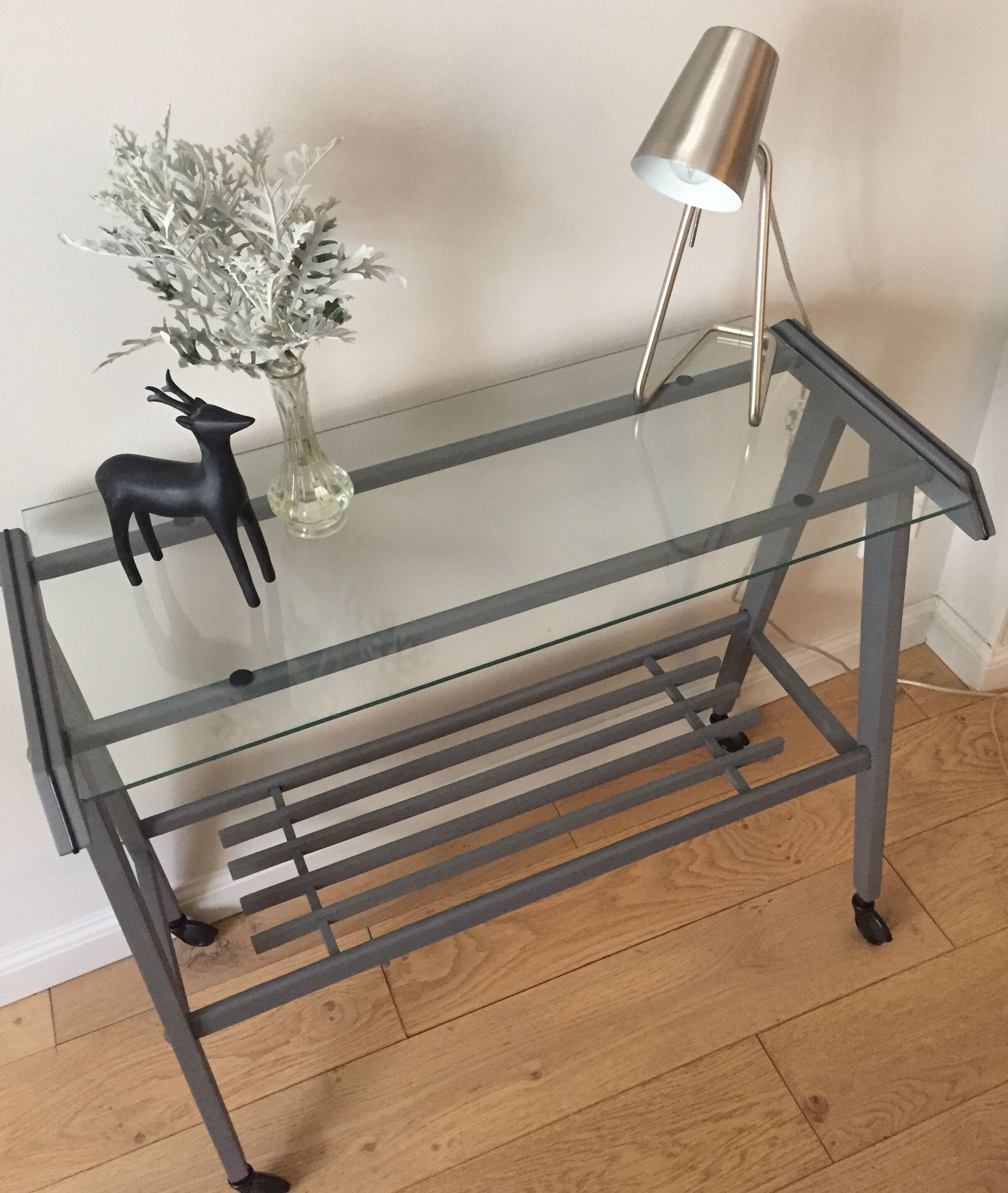 Vintage console with wheels