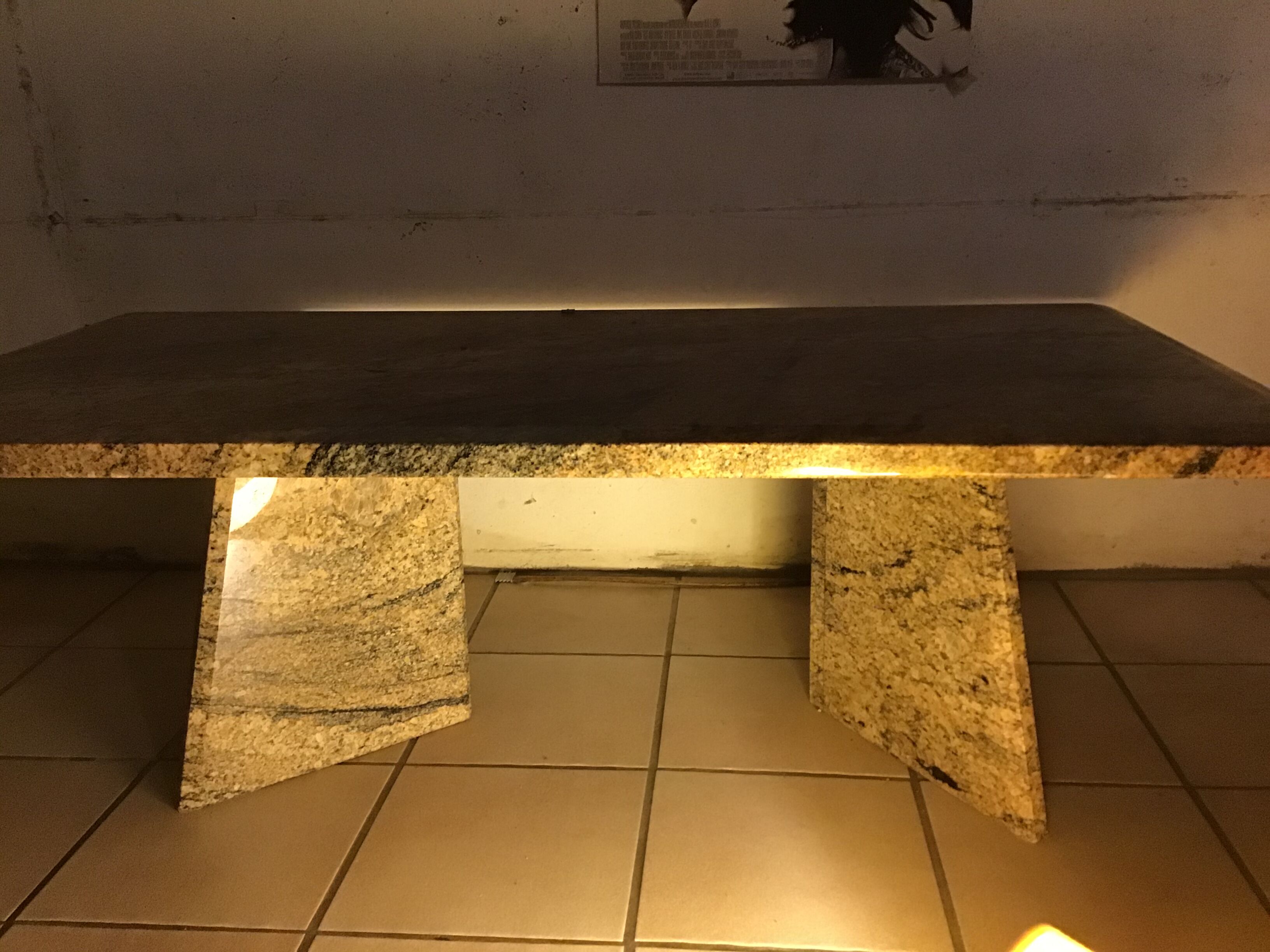 Salon coffee table in Juparan