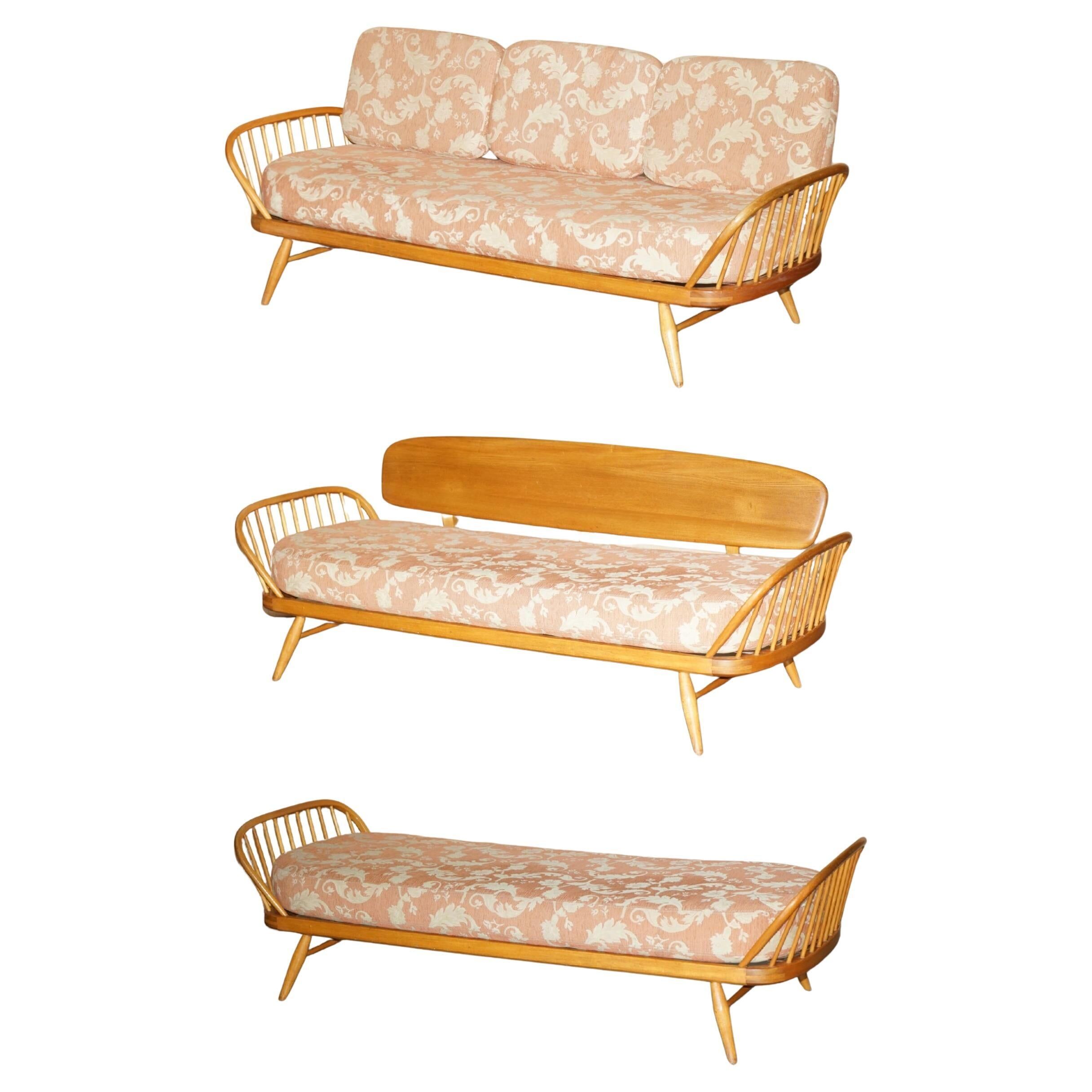 Vintage Ercol Windsor Studio 355 canapé / daybed, light wood, Mid-Century Modern design.