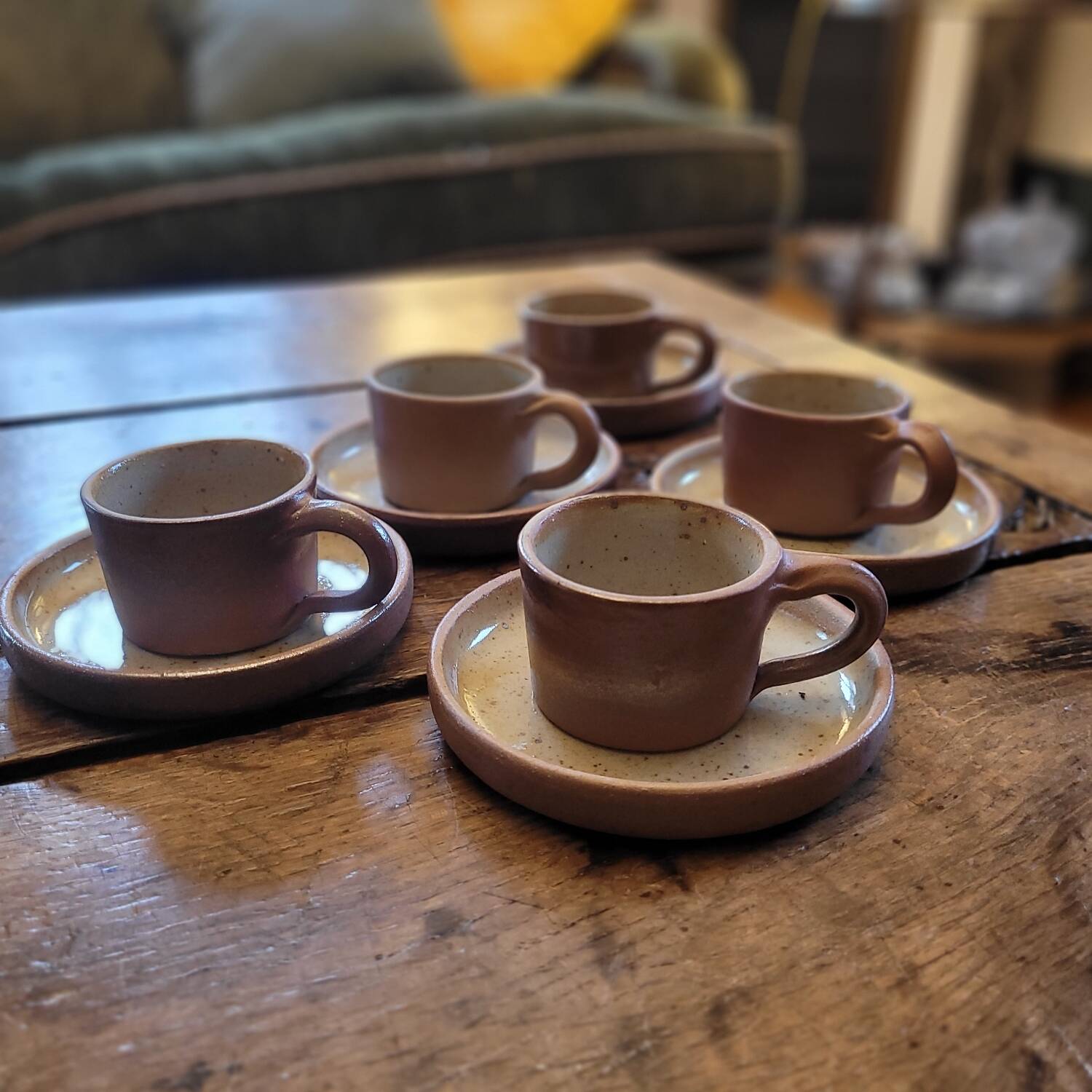 Service of 5 cups and saucers in brown stoneware – 1970s–1980s