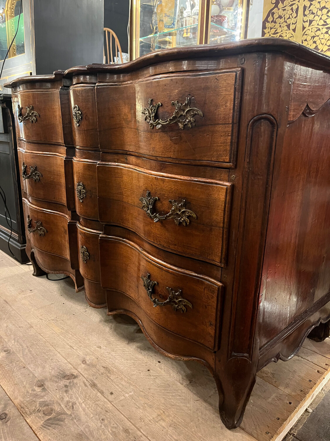 XVIII double crossbow chest of drawers