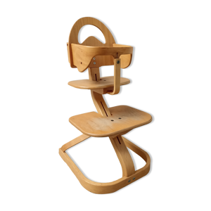 Chaise haute enfant scandinave