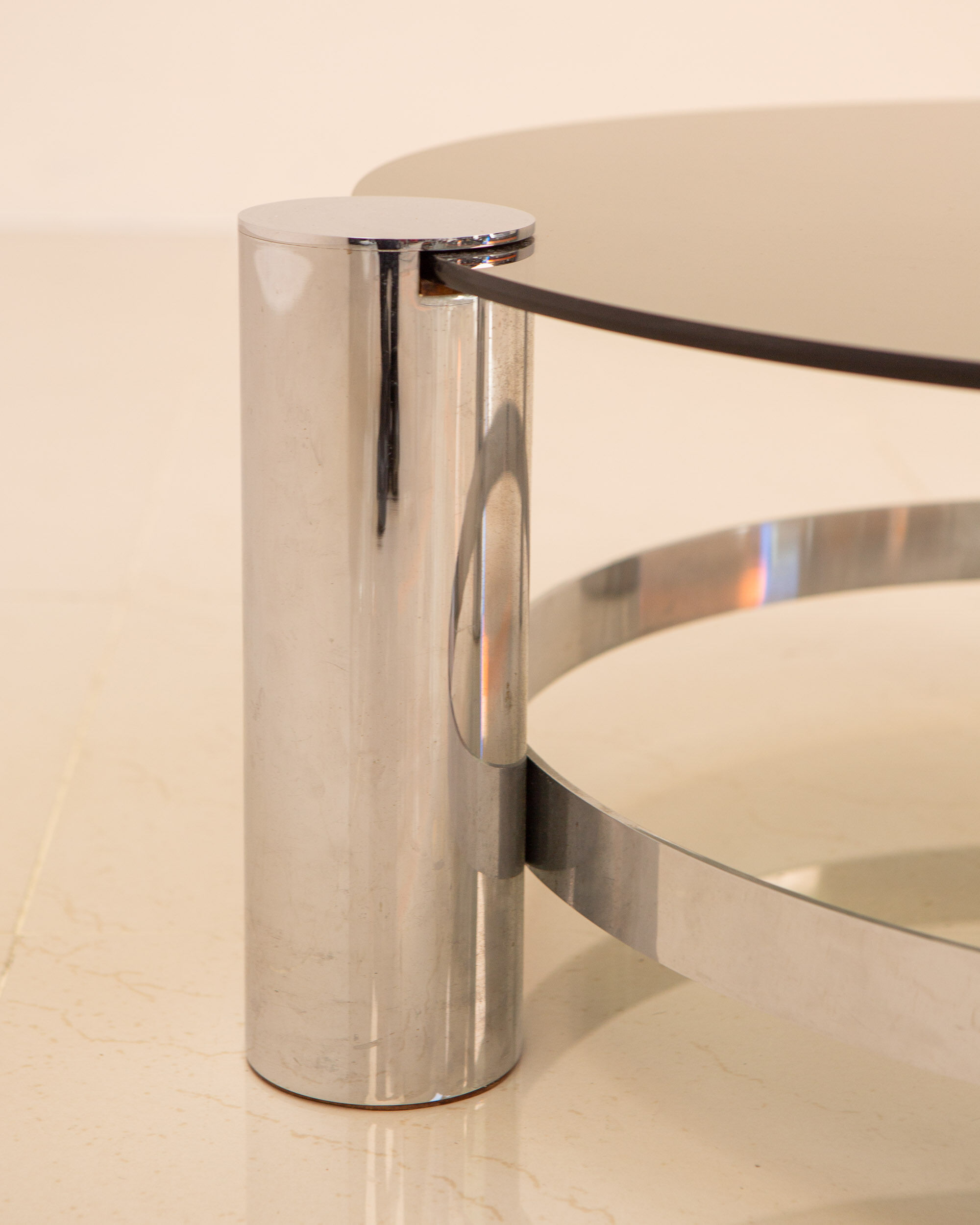 Circular coffee table & smoked glass 70's