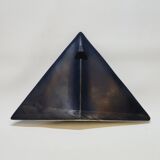Soliflore vase in black ceramic pyramid or manta ray design