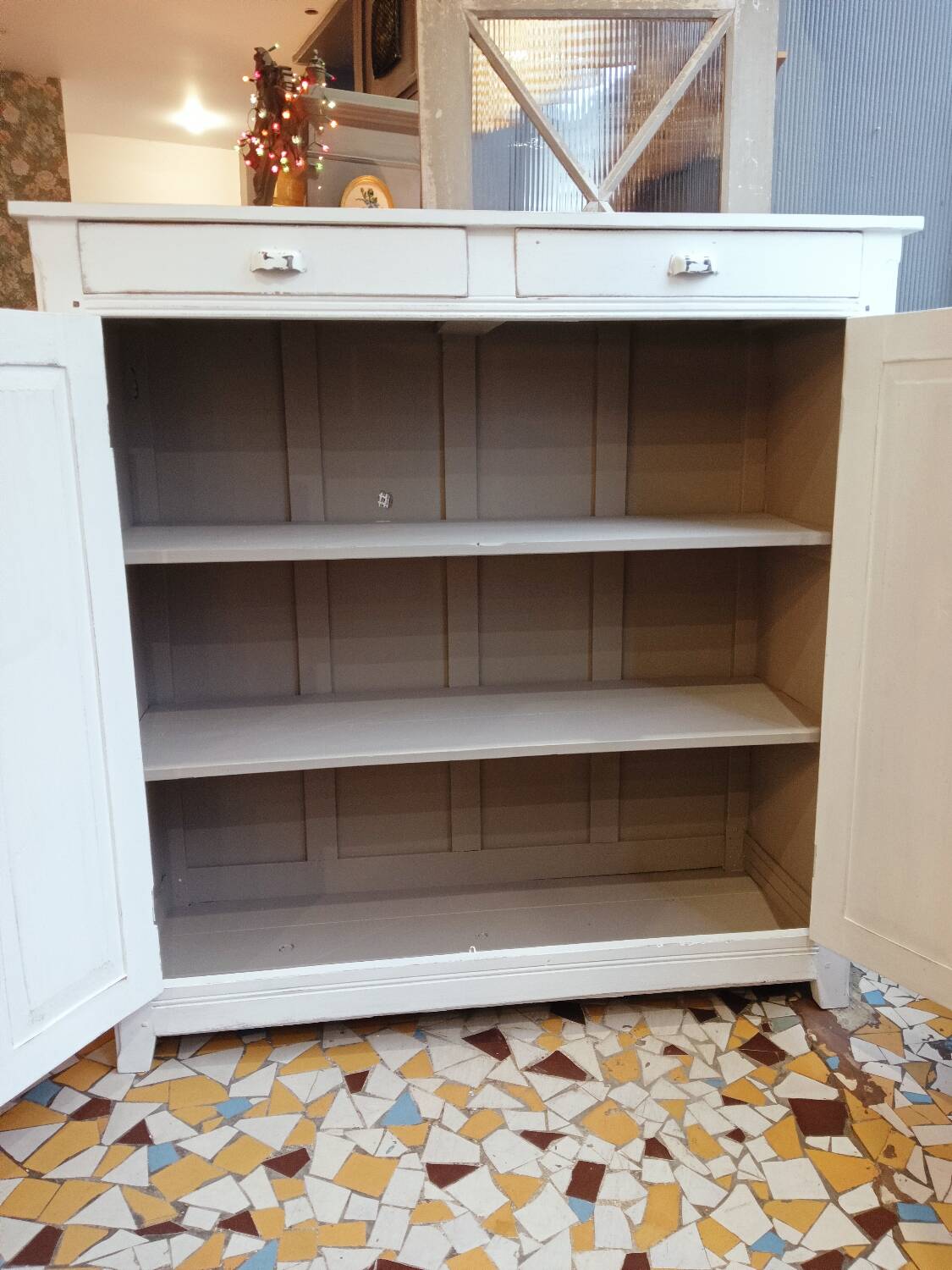 Grand Parisian buffet