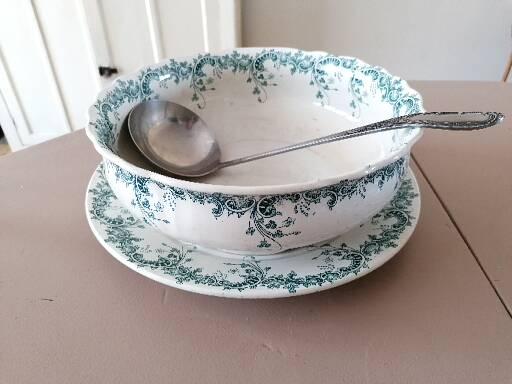 Salad bowl and rare serving dish in earthenware iron earth Saint Amand Hamage model Byzantium XIXth