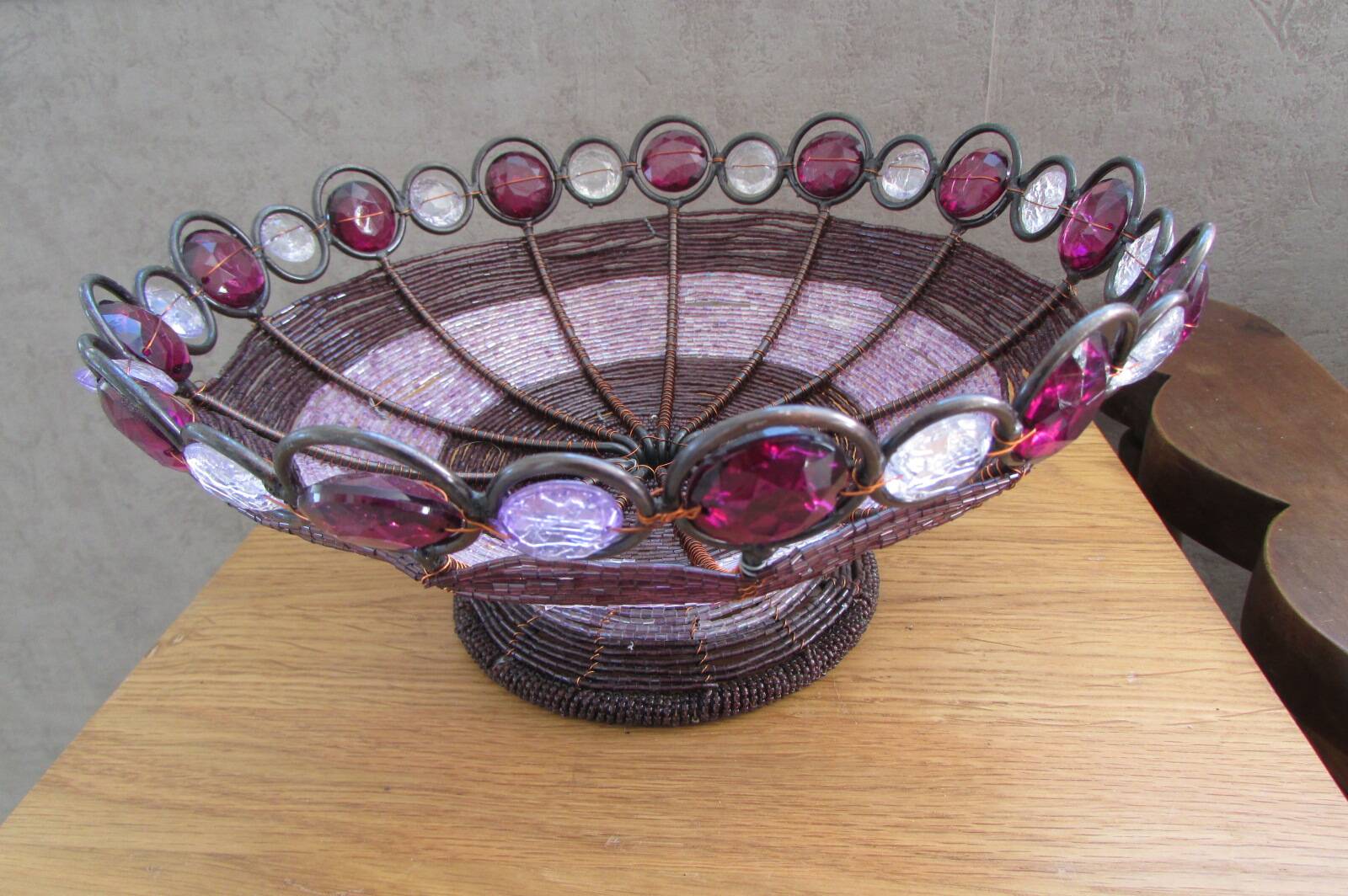 Fruit basket, bread, festive, in metal braided with pearls