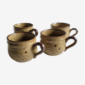Set of 4 cups in pyrite sandstone