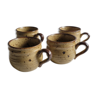 Lot de 4 tasses en grès pyrité
