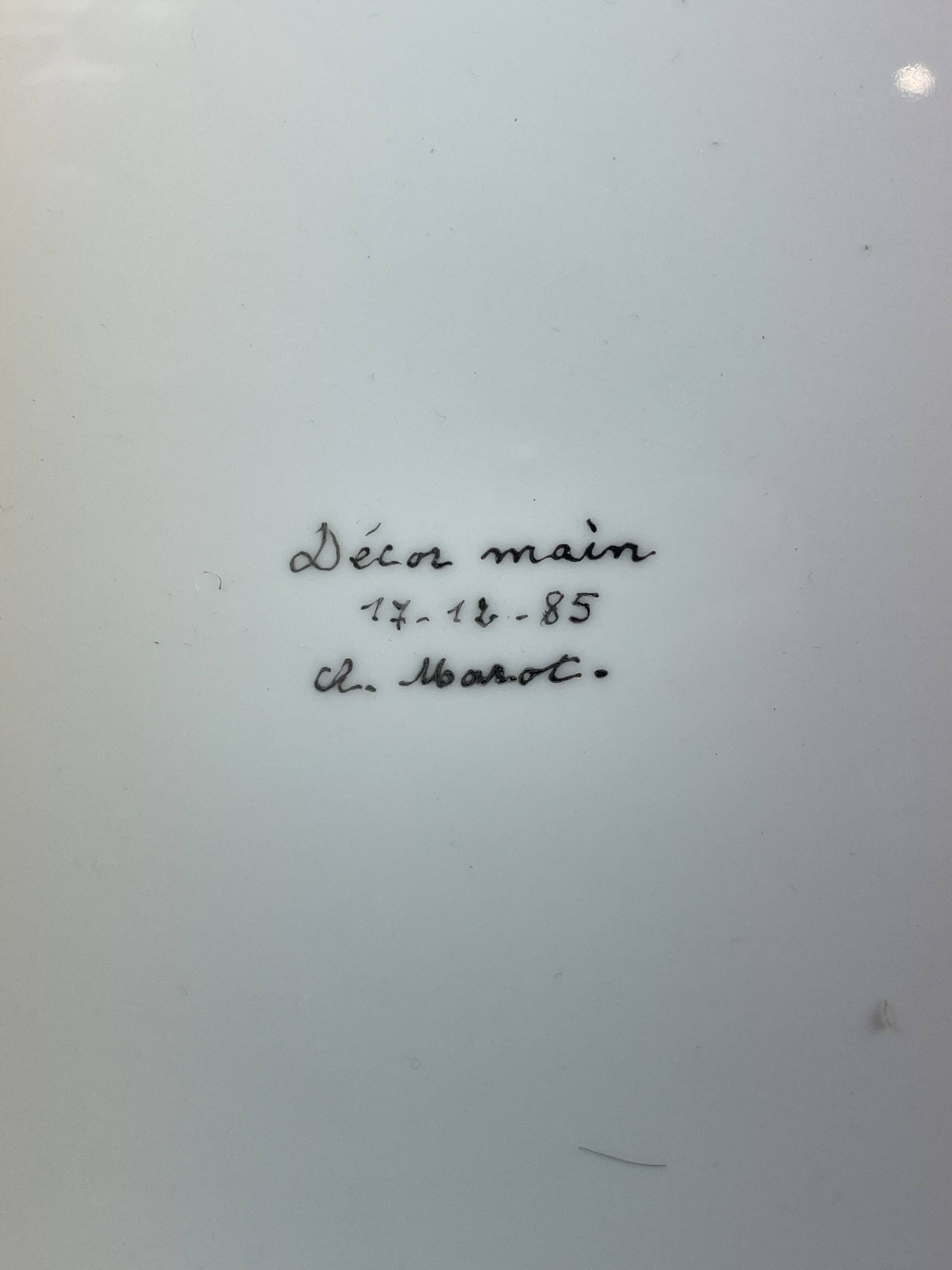 Large round dish decorated with ferns, marot limoges 41 cm