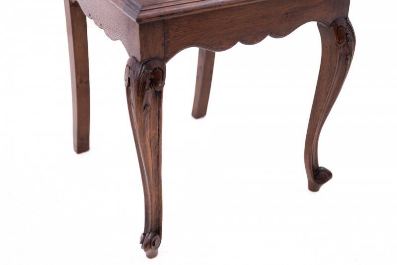 Set of six antique chairs from around 1900, France. After renovation.