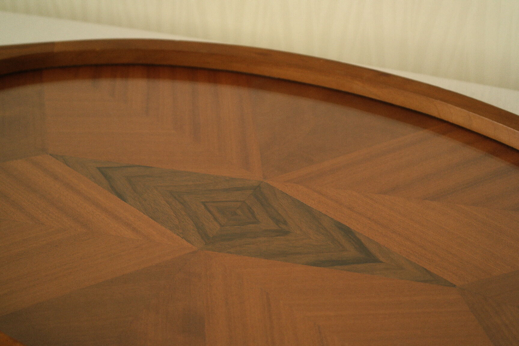 Oval wooden tray with glass and artisanal marquetry from the 70s.