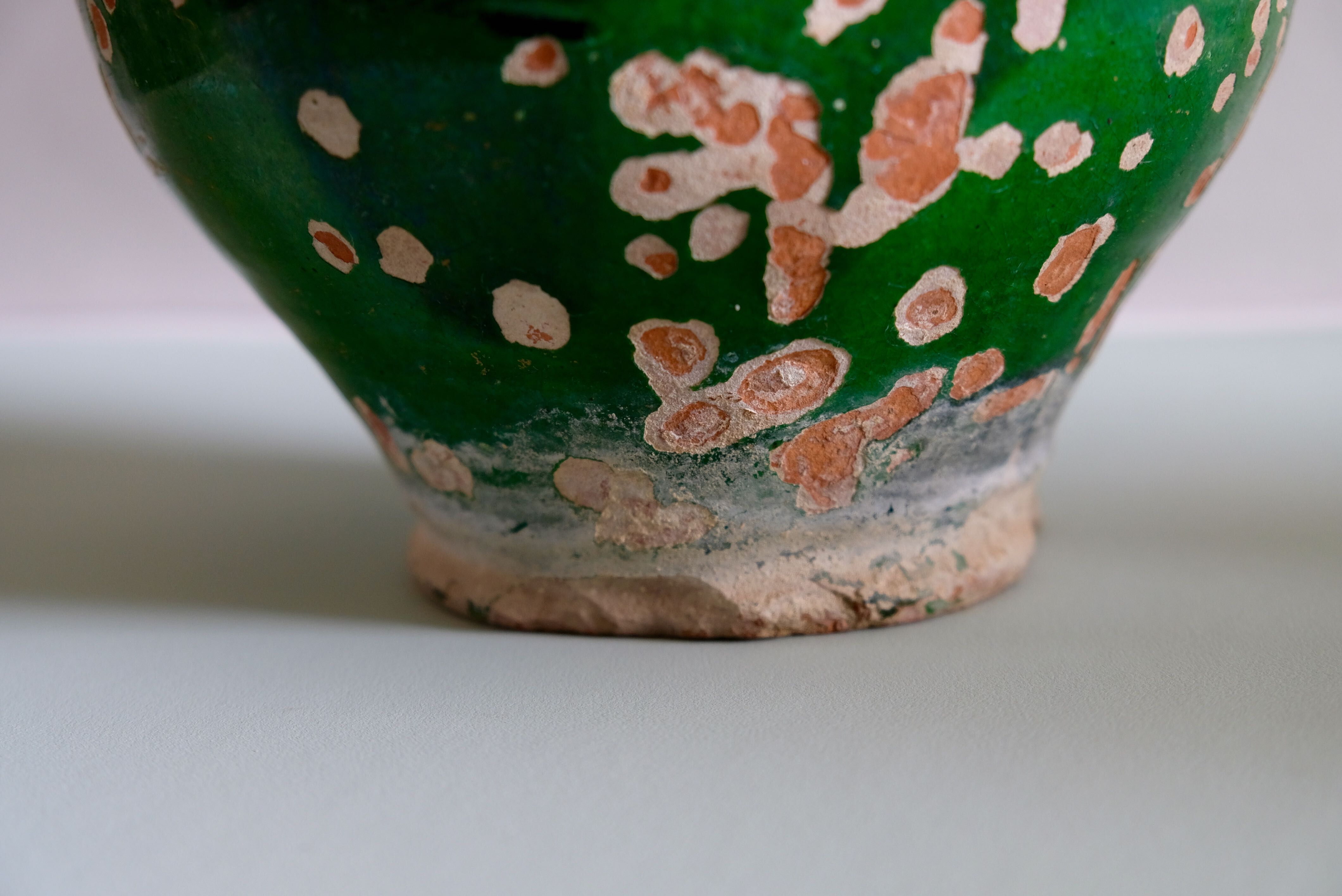 Ancient jar olive in provencal glazed terracotta, glazed green of the 19th century