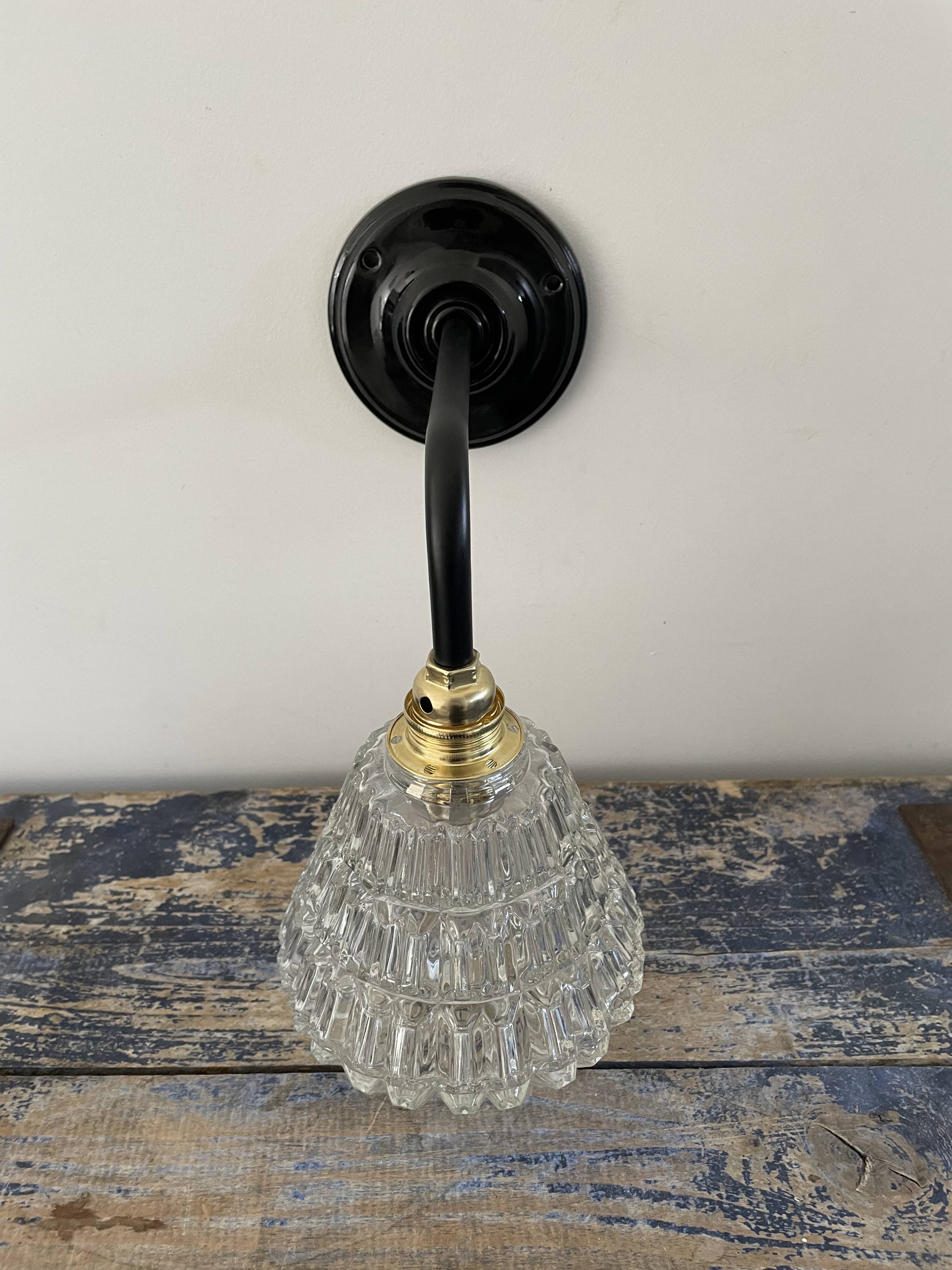 Applique murale vintage en verre ciselé