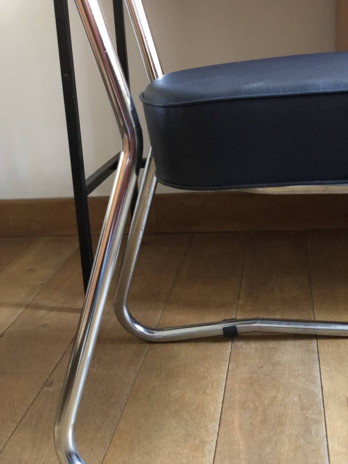 Vintage style Ronéo Pullman chair