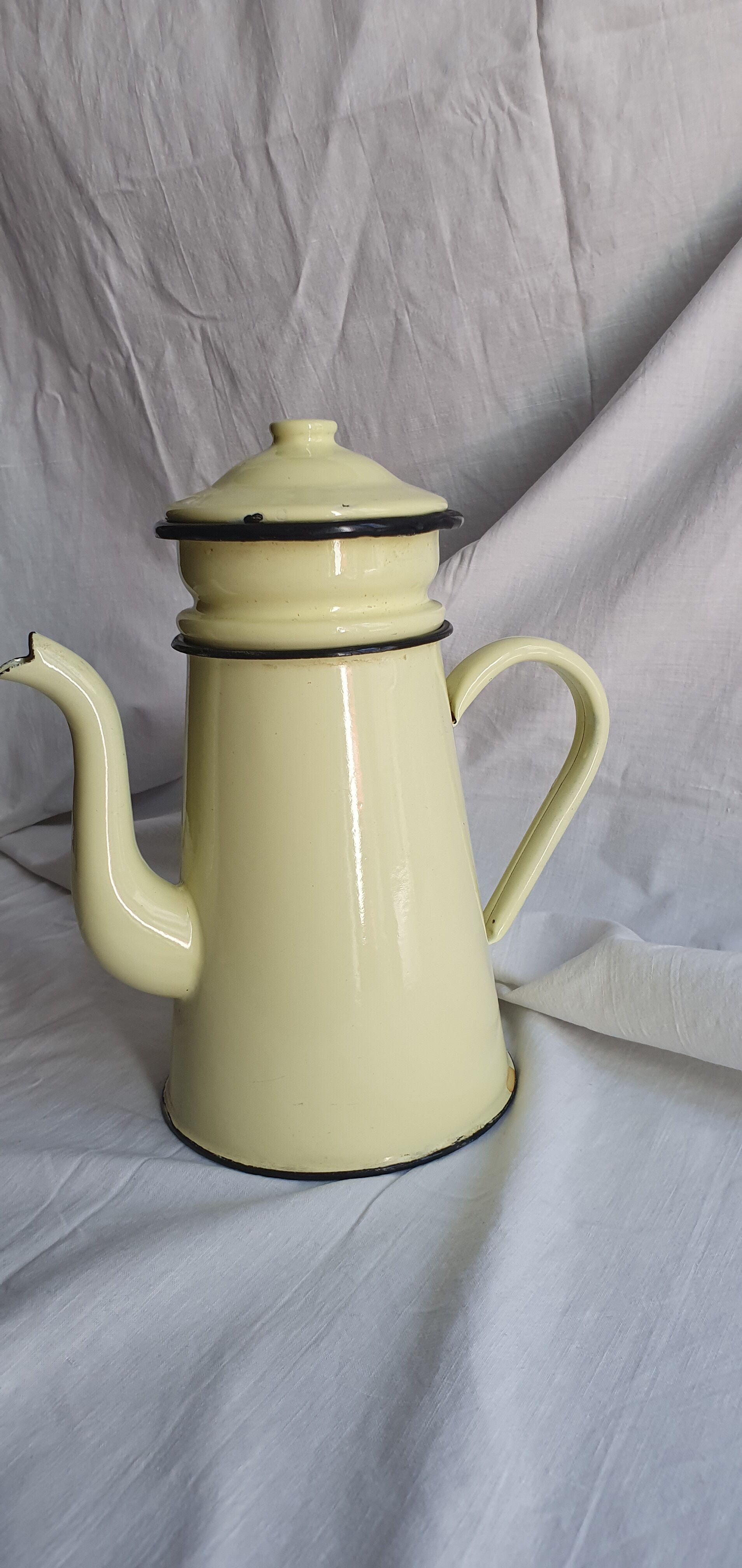 Vintage yellow enamelled coffee maker