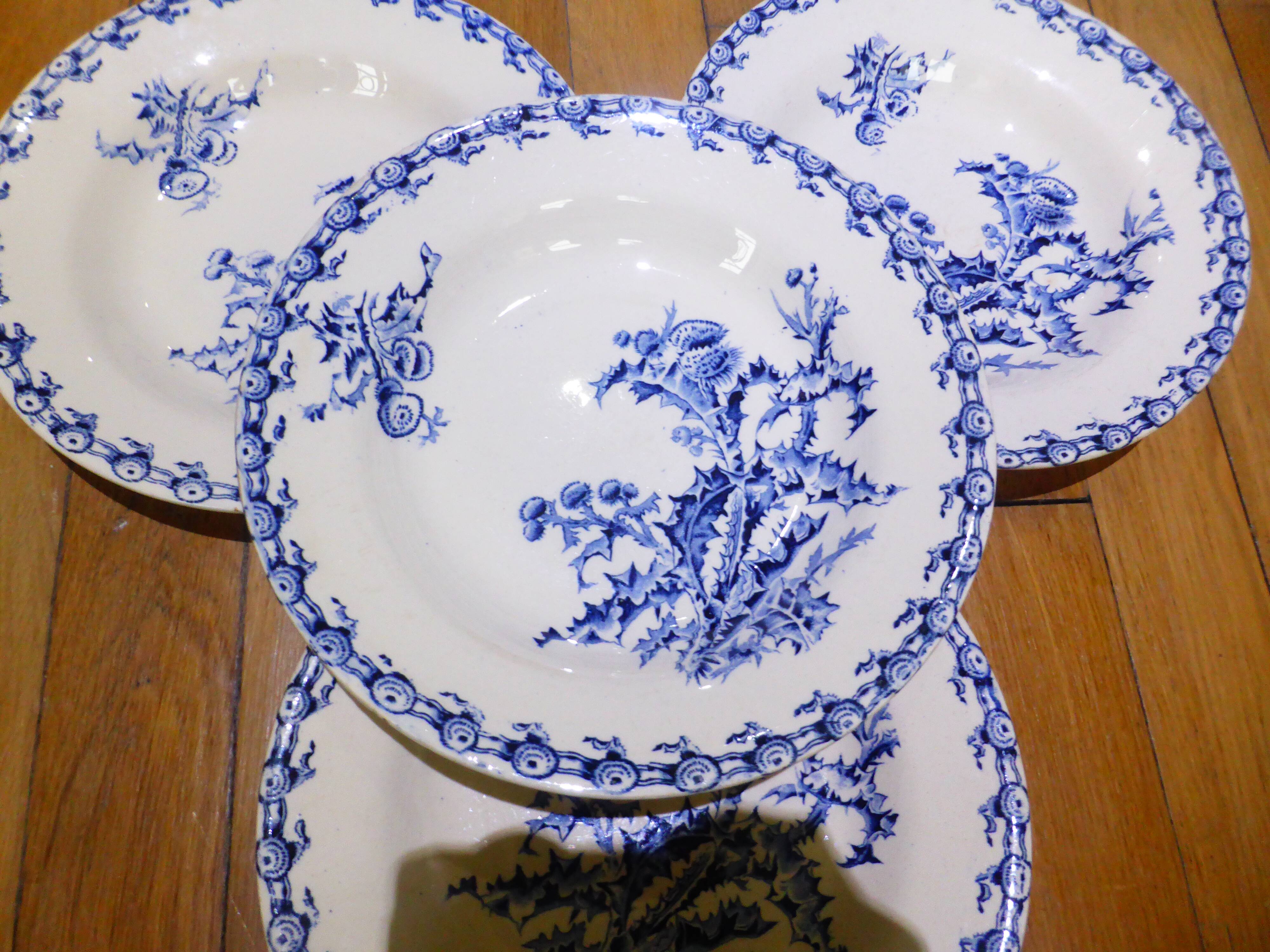 4 Gien Chardons soup plates (8)