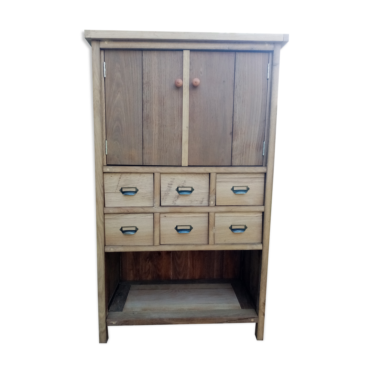 Storage cabinet