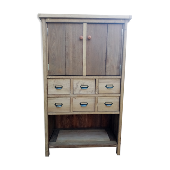 Storage cabinet