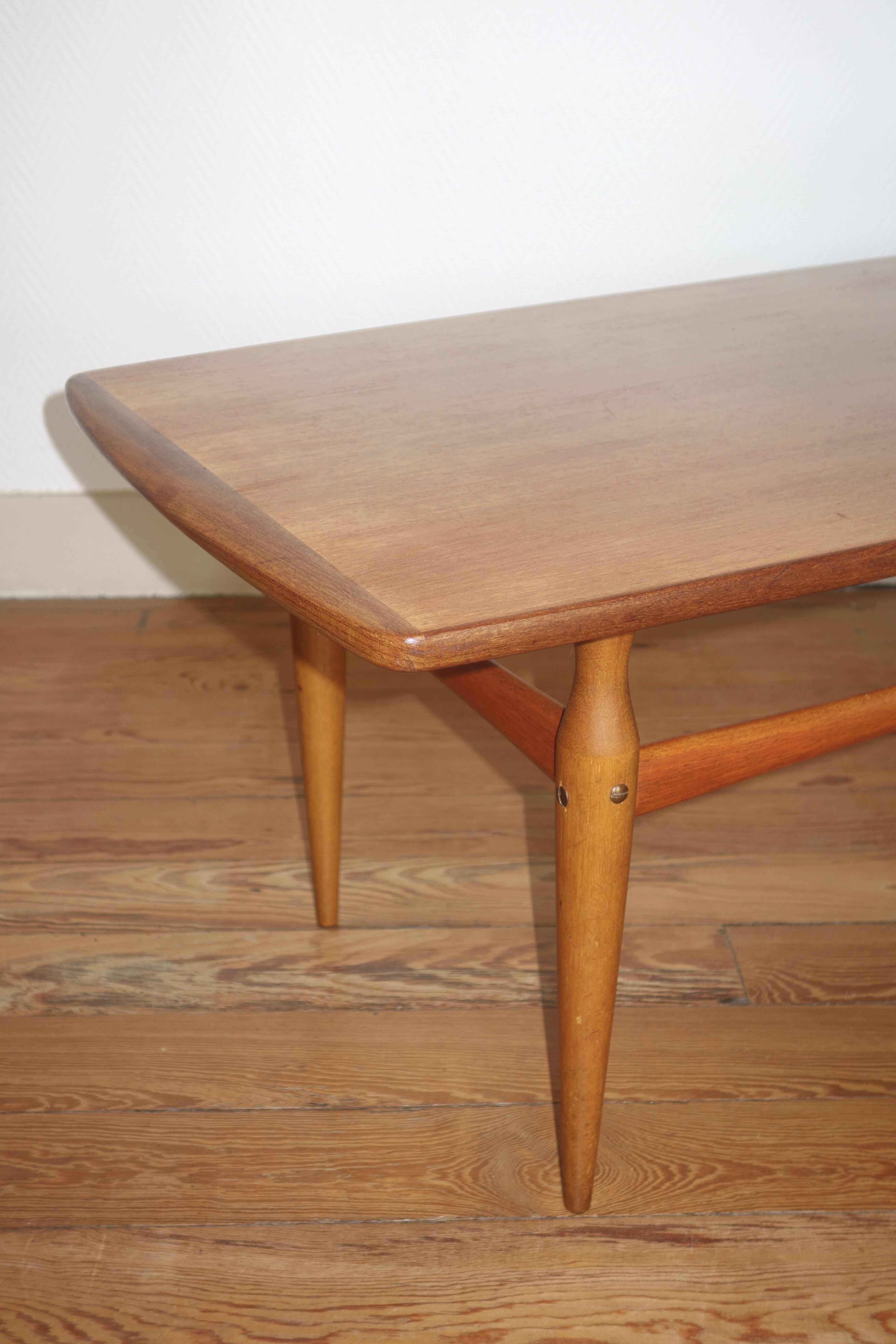 Alberts Tibro of 1960s Scandinavian coffee table