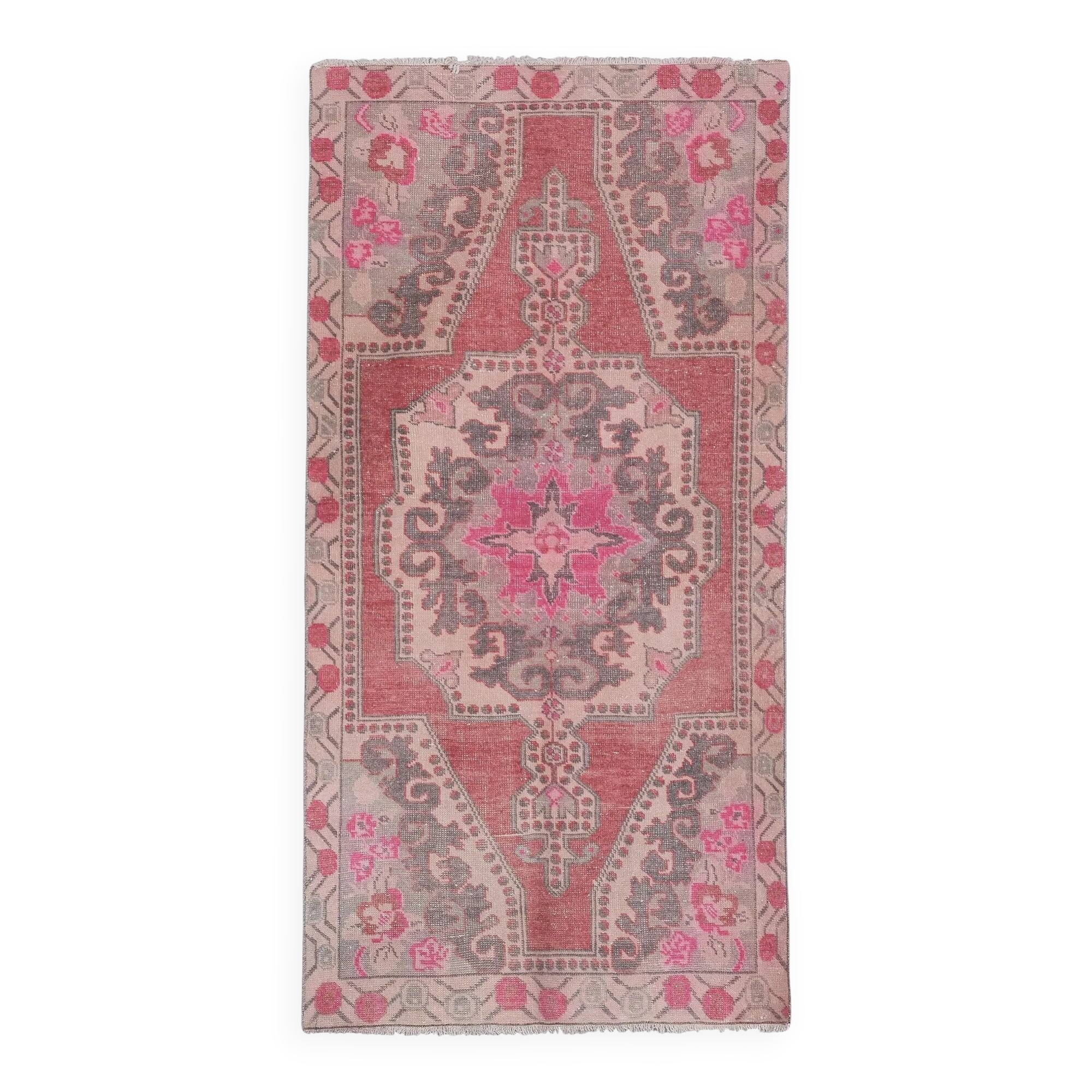 Vintage handmade Turkish rug 119x231 cm