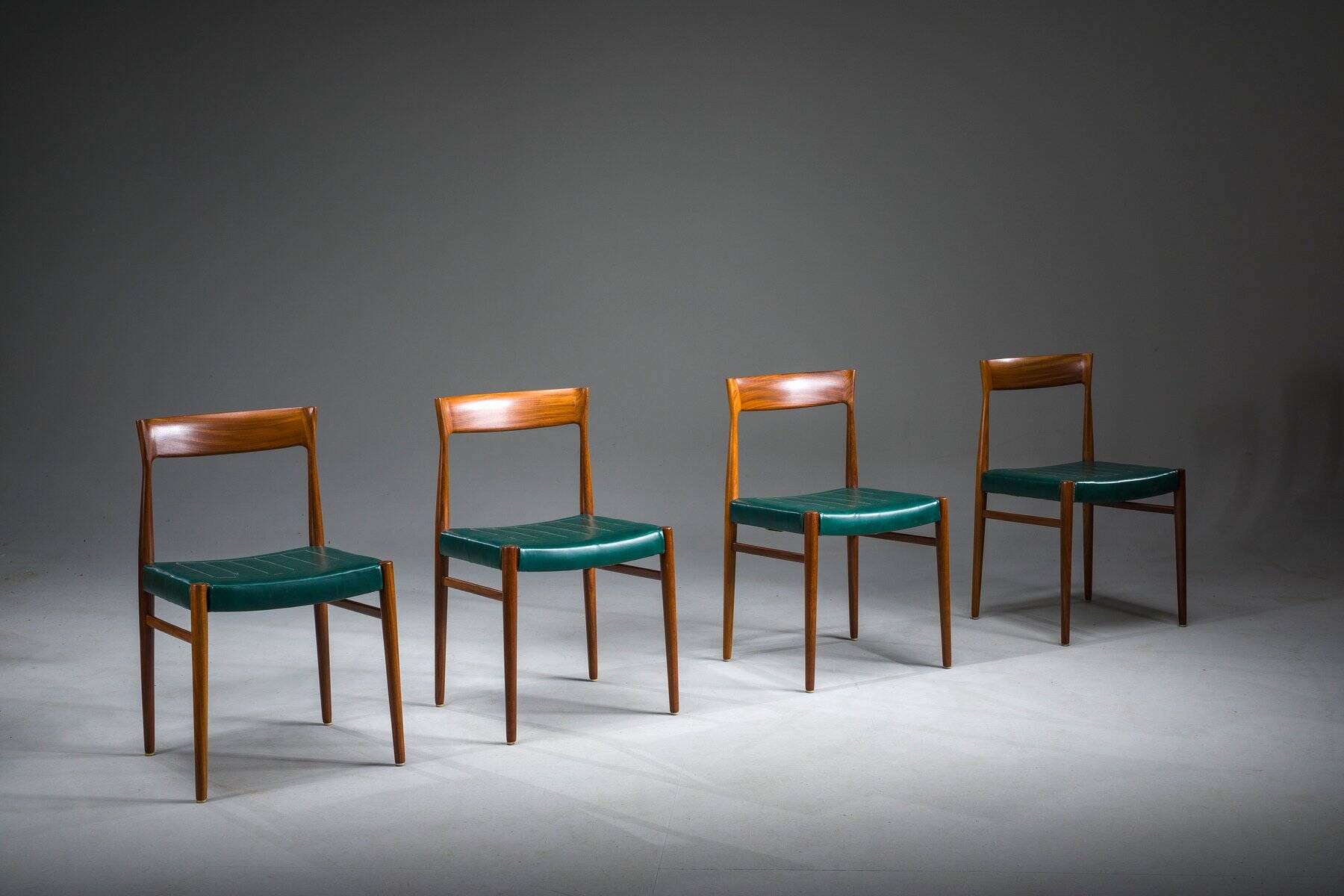 Chaises de salle à manger en similicuir vert botanique, années 1970, lot de 4