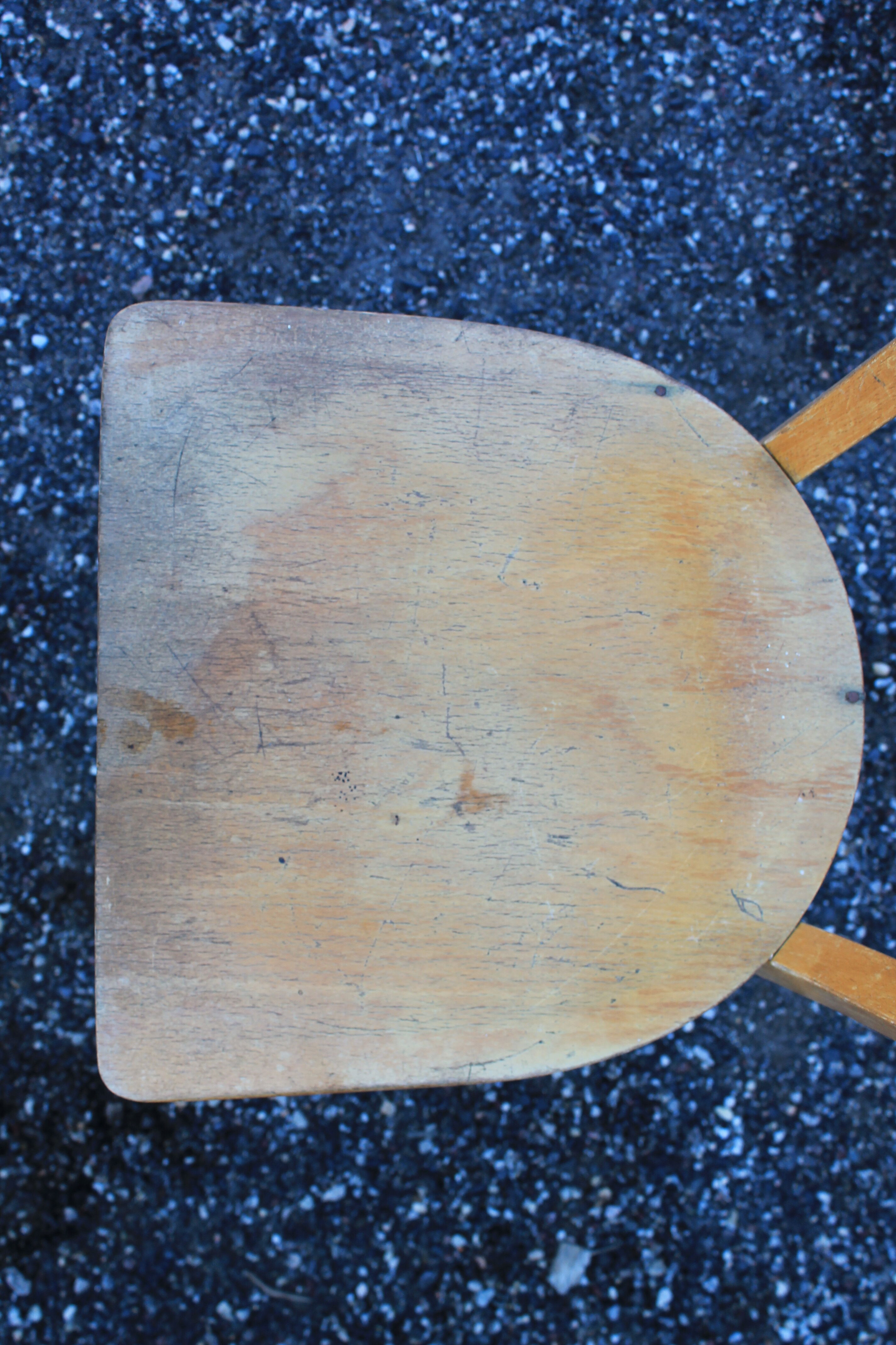 Set 10 community chairs