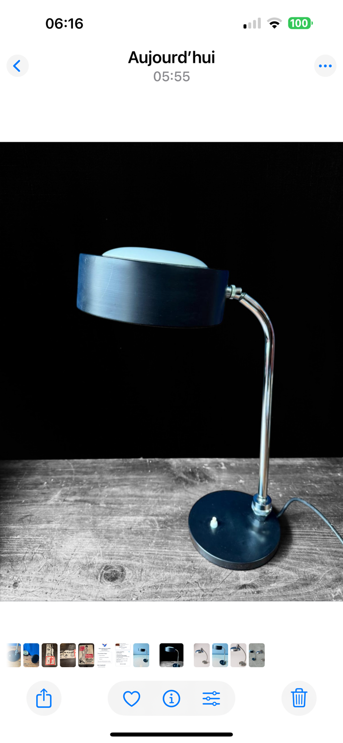 Vintage JUMO desk lamp, model 900. Circa 1960