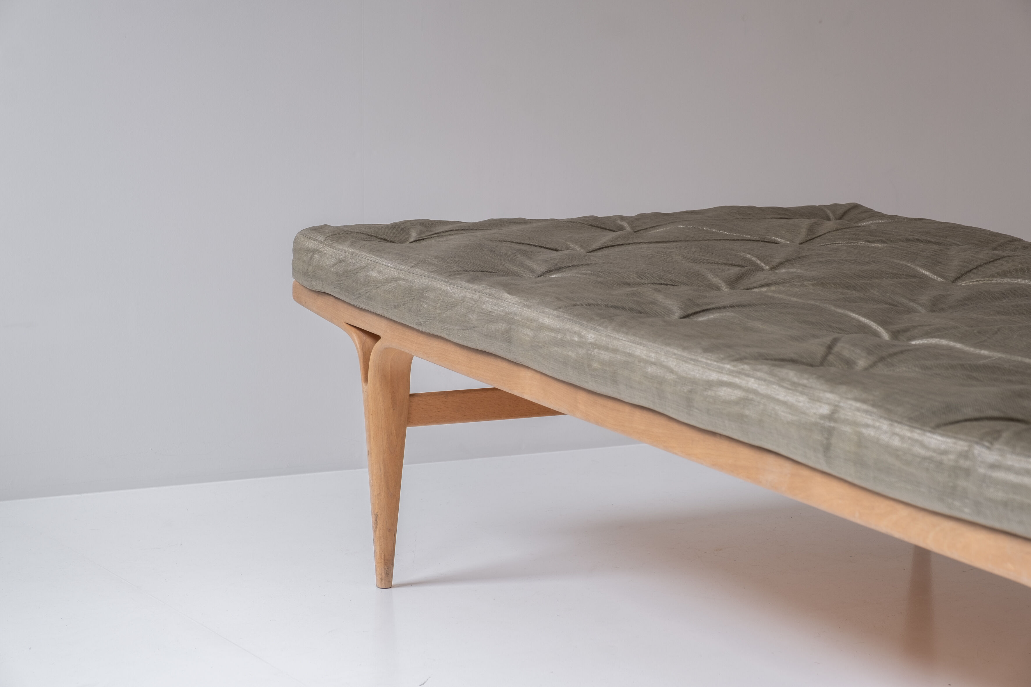 'Berlin' daybed designed by Bruno Mathsson for Firma Karl Mathsson, Sweden 1969.