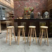 Set of 4 bar stools in fir wood.