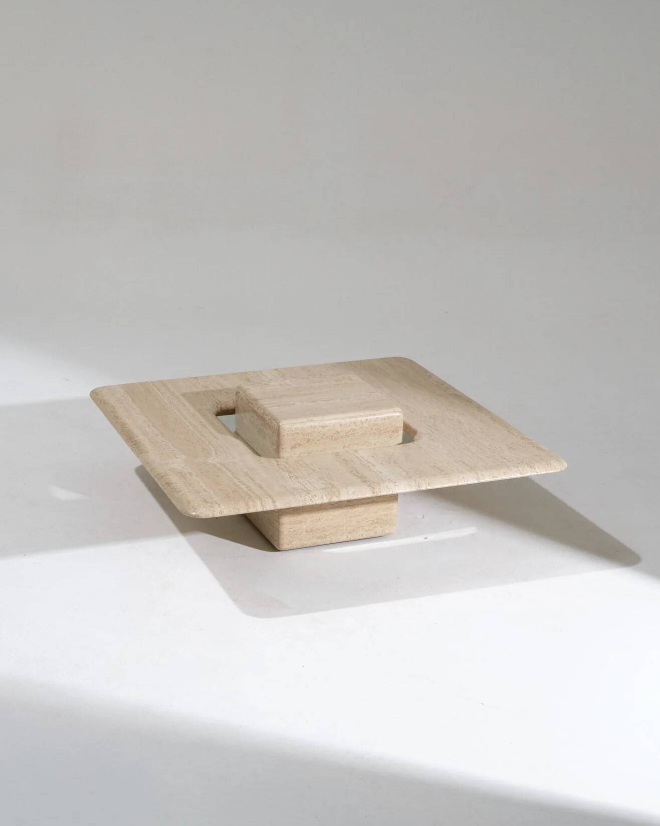 Table basse carrée Saturne en travertin, 1980s