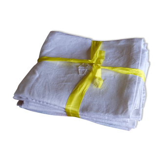 Ensemble de 8 serviettes en lin blanc damassé brodé