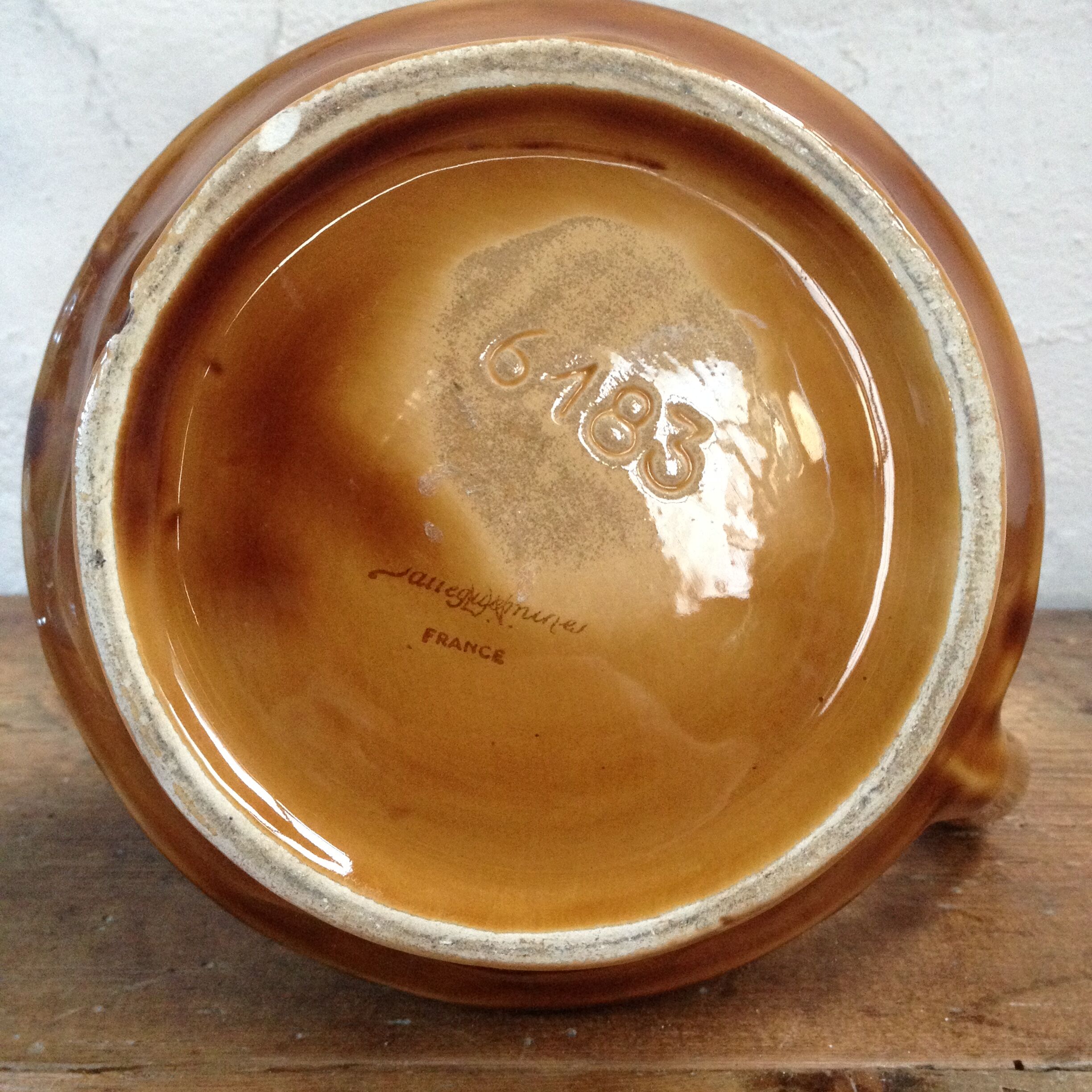 Pitcher Sarreguemines in dabbling