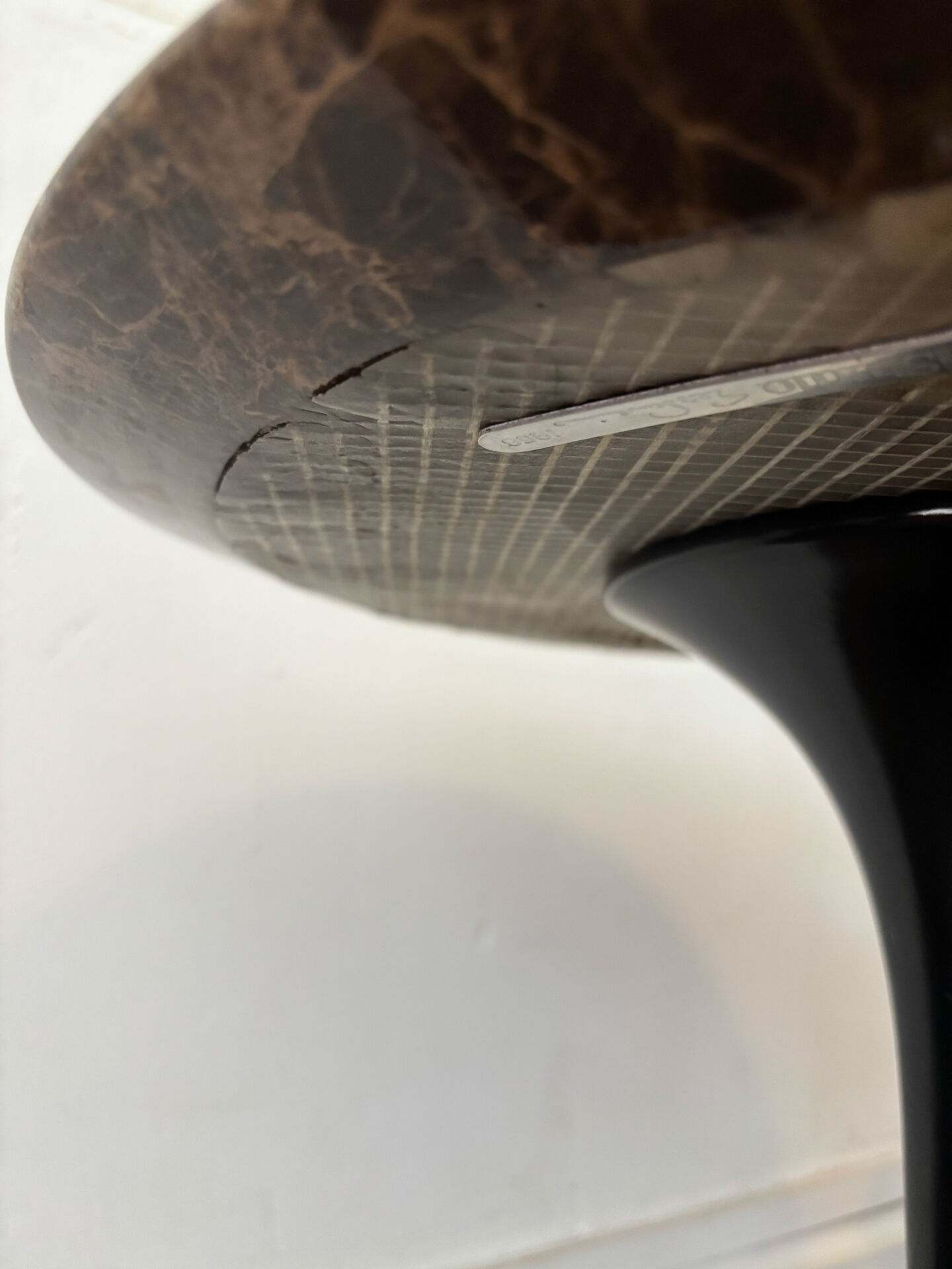 Tulip Table by Eero Saarinen