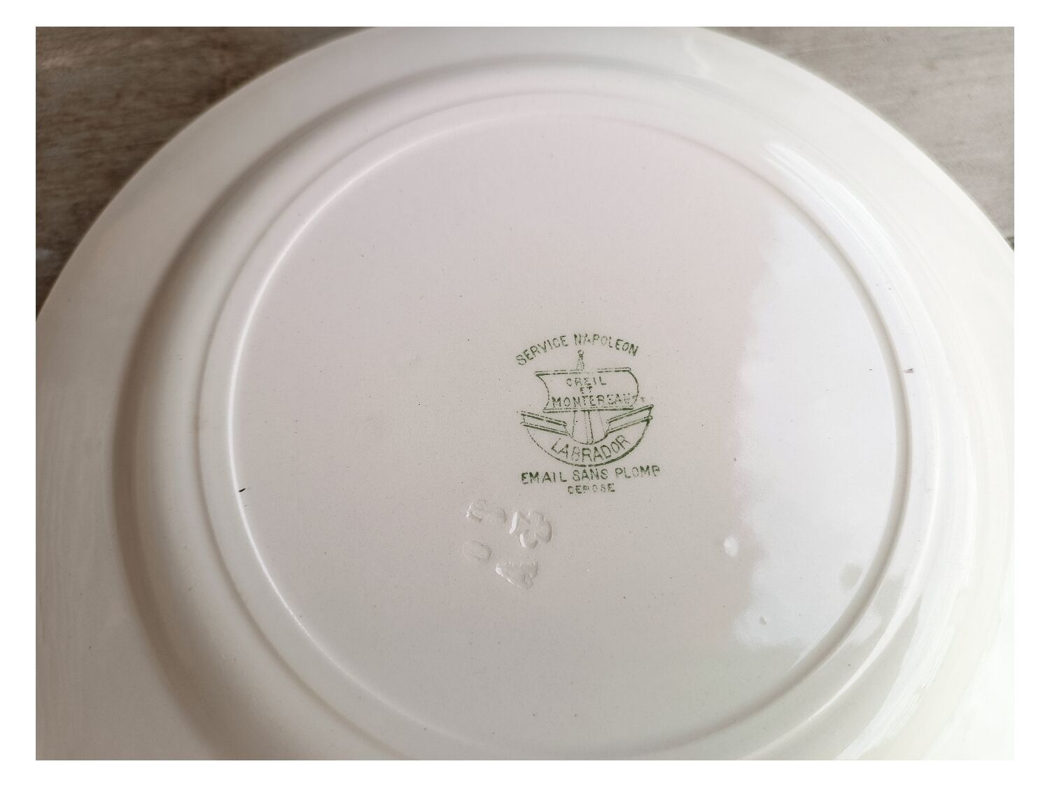 Six earthenware plates Napoleon, Creil and Montereau