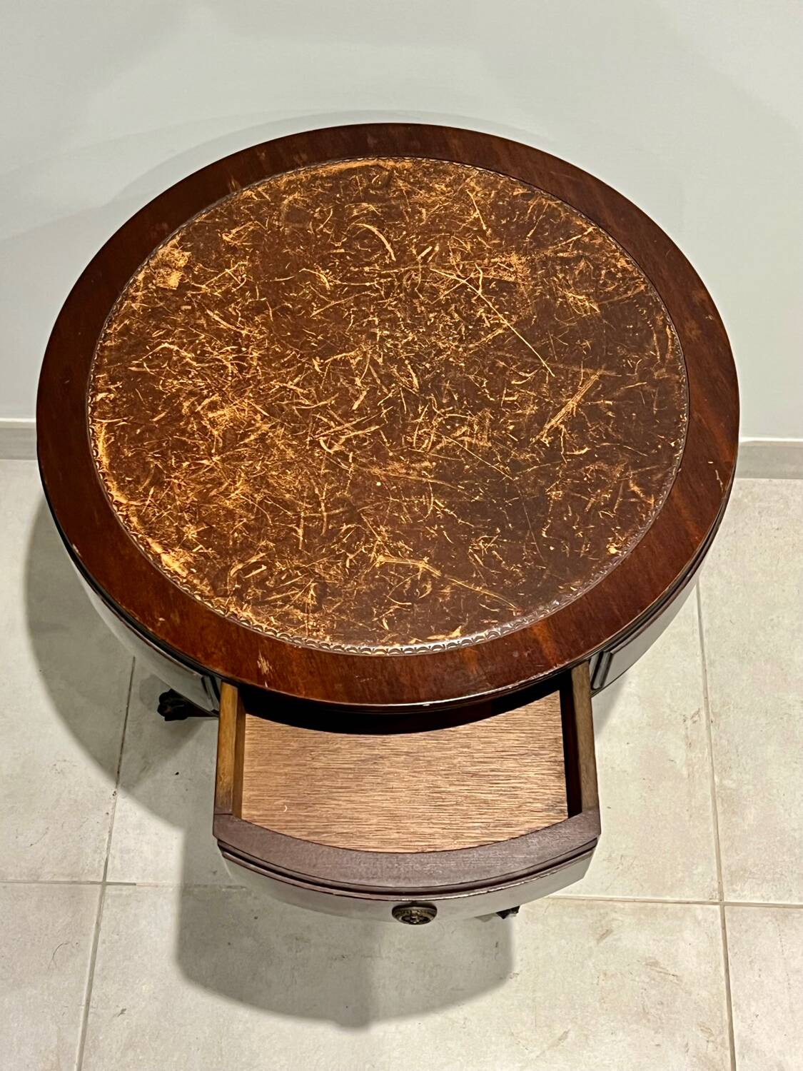 English Regency style pedestal table