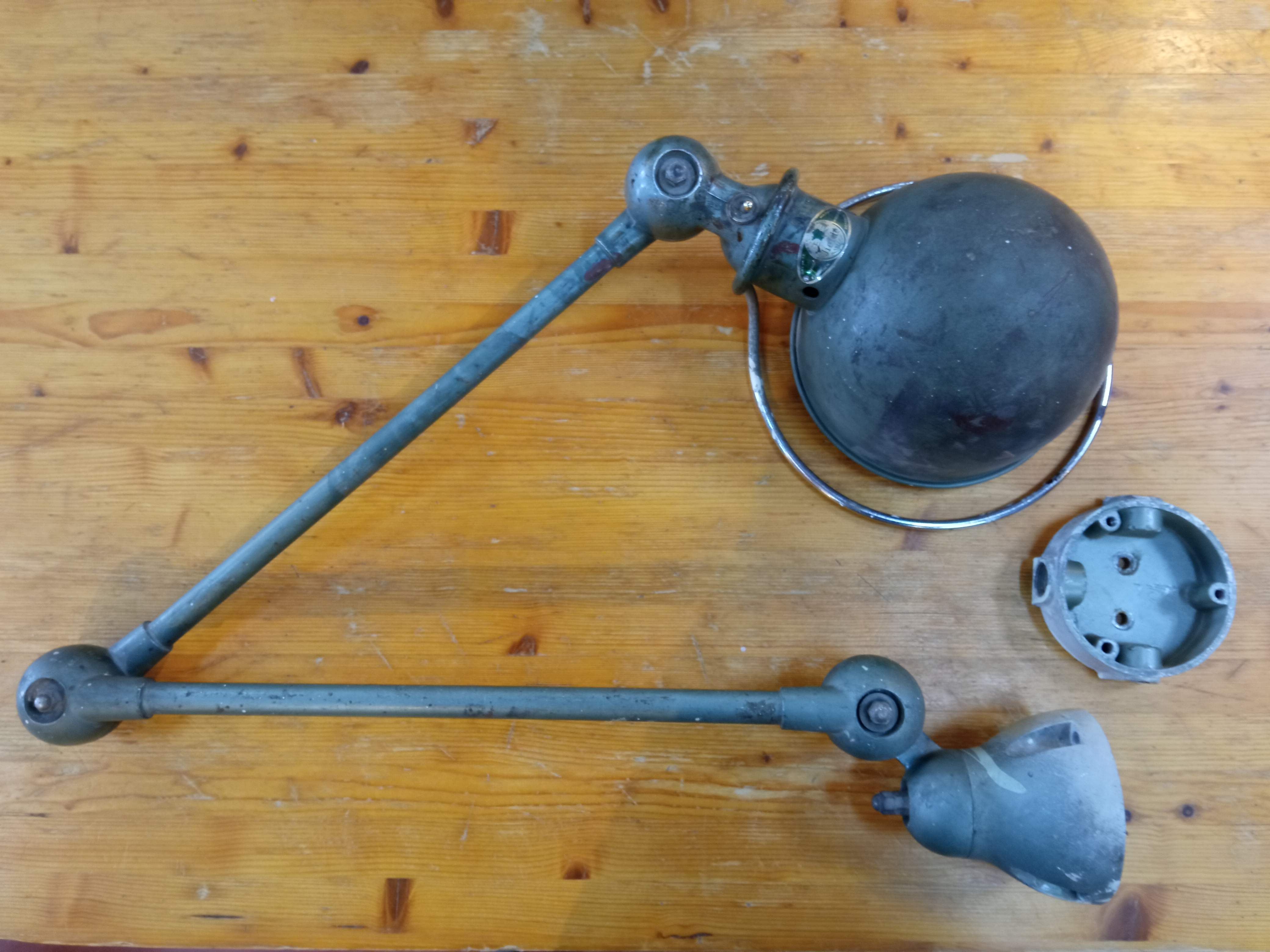 JLD articulated industrial lamp