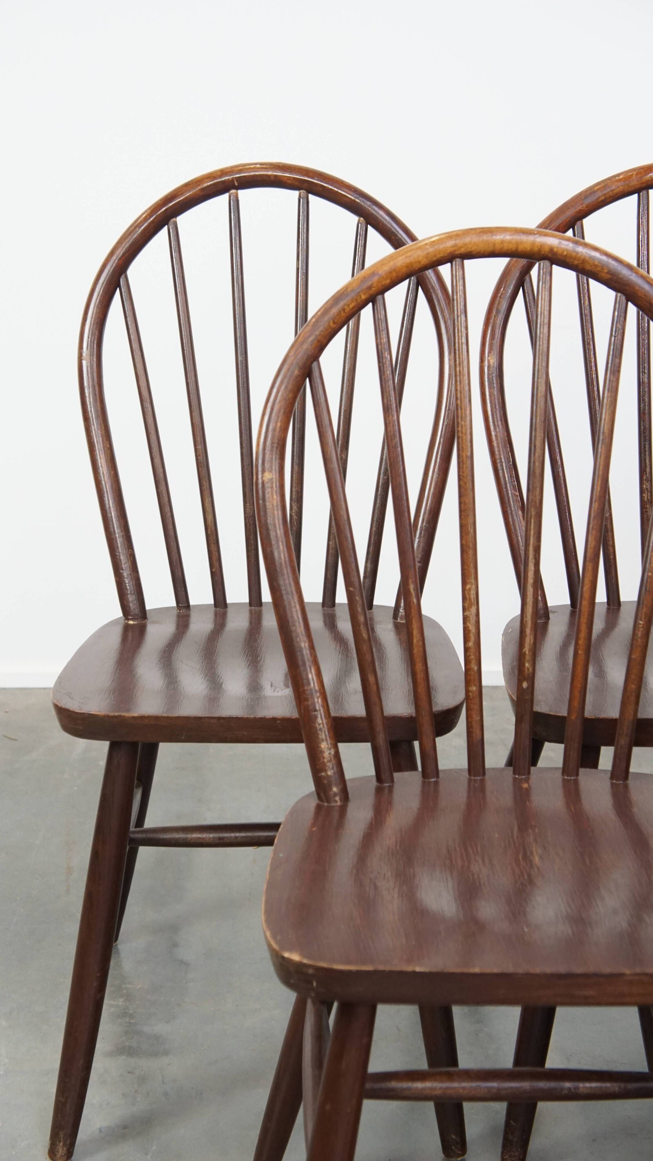 Set of 8 Vintage English Style Spindle Back Wooden Windsor Chairs from t