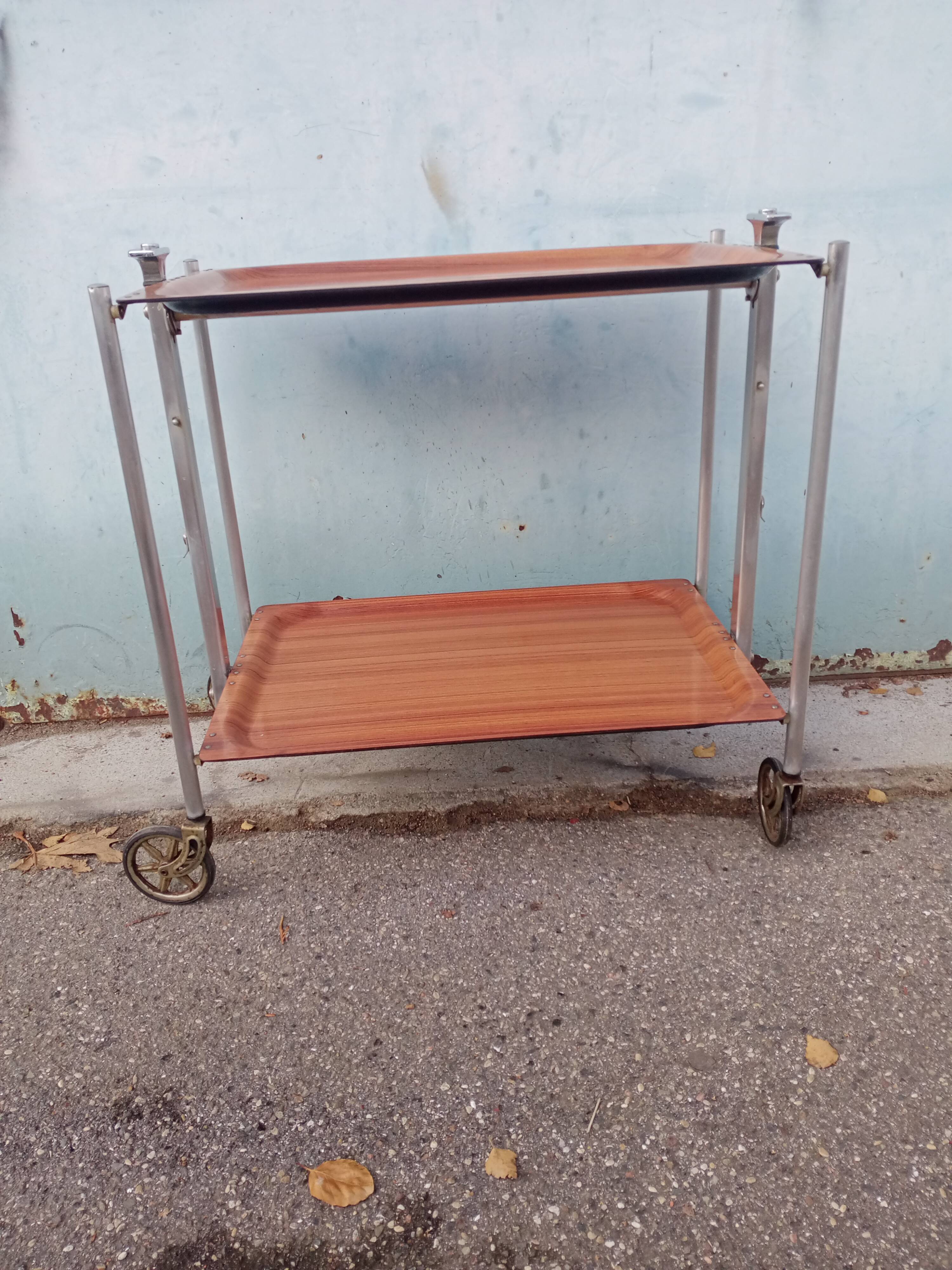 Vintage "textable" rolling service