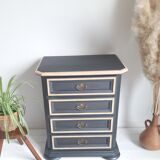 Extra chest of drawers