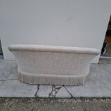 "Crapaud" bench in the richly decorated Napoleon III style.