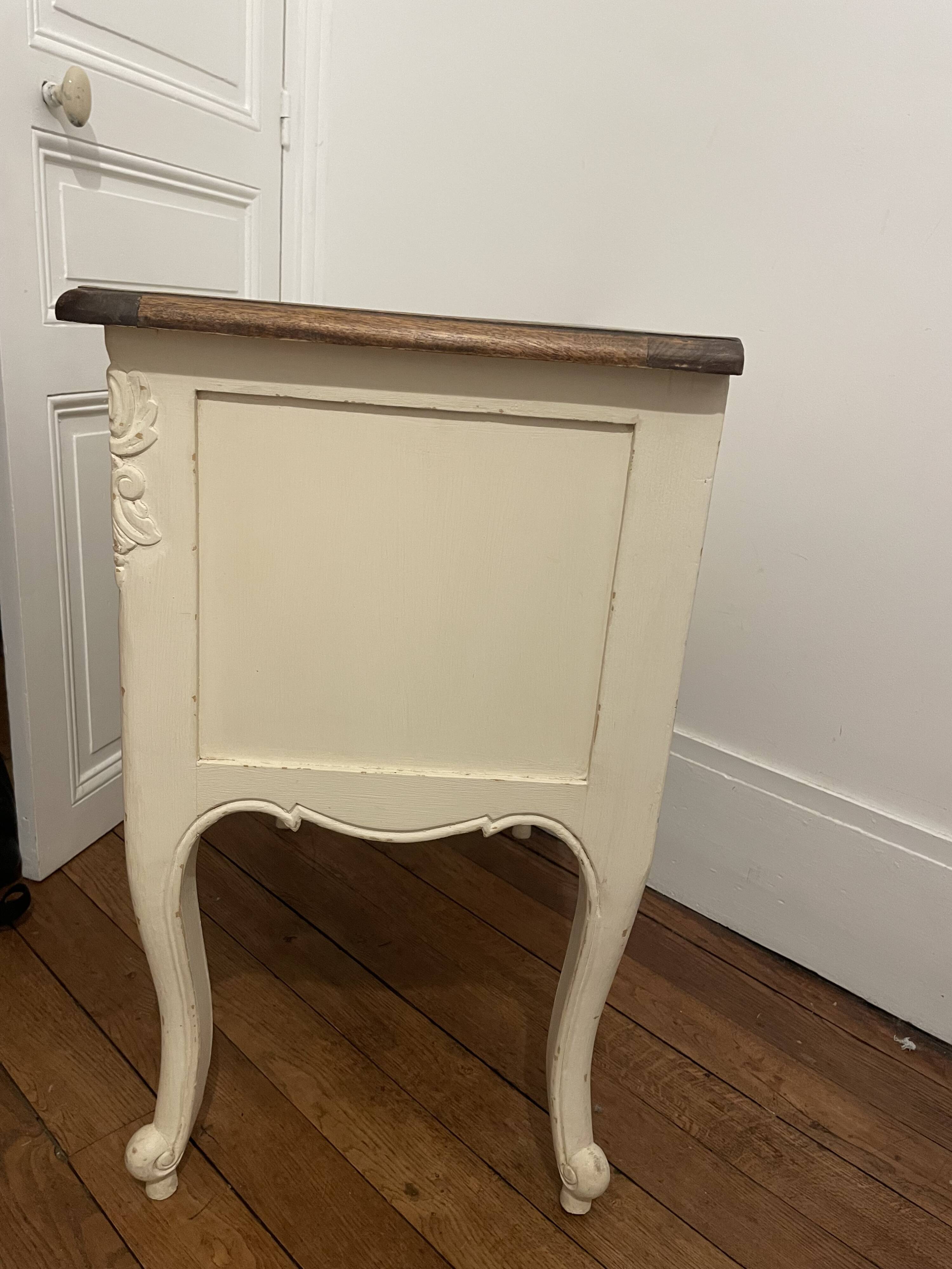 Chest of drawers with two drawers in wood