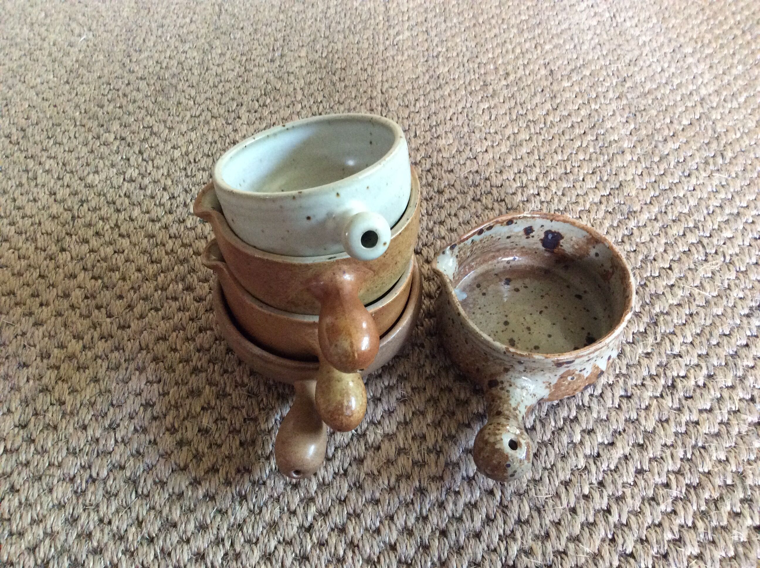 Set of 5 sandstone ramekins