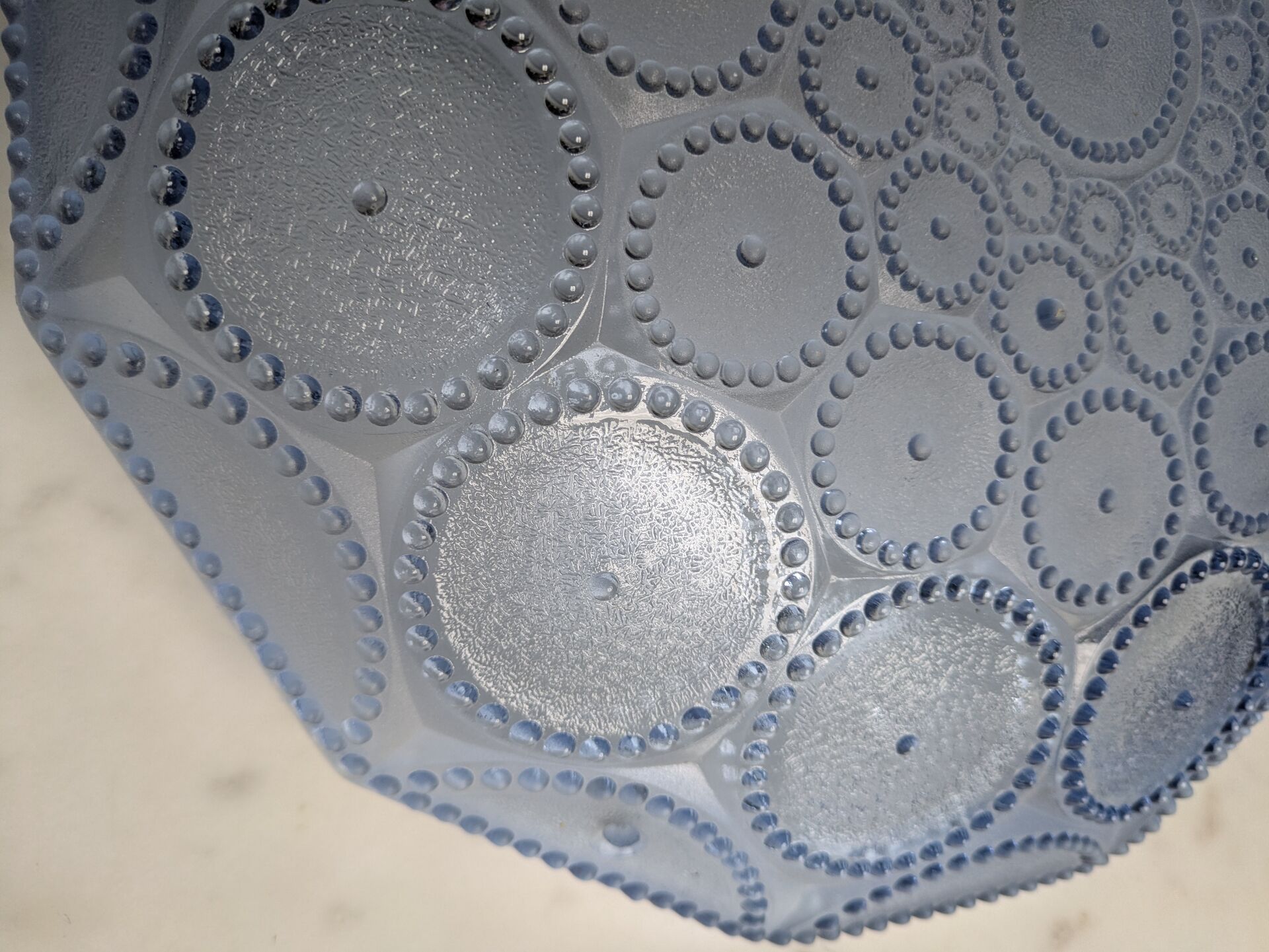 Grande Vasque moulé Art Deco Bleu azur.
