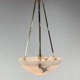 Pendentif unique en albâtre Art déco sur chaînes en laiton Tchécoslovaquie années 1930