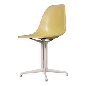 Chaises en fibre de verre - eames